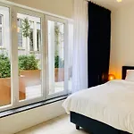 Belfort Shortstay דירה